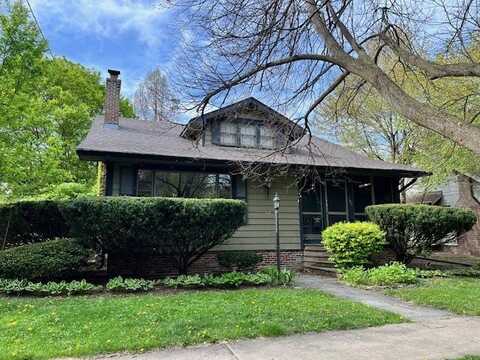 325 E Liberty Street, Barrington, IL 60010