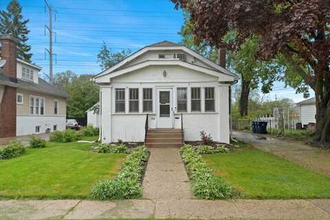 304 W Keith Avenue, Waukegan, IL 60085