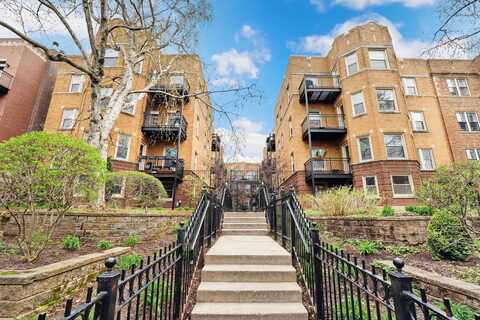 4718 N Beacon Street, Chicago, IL 60640
