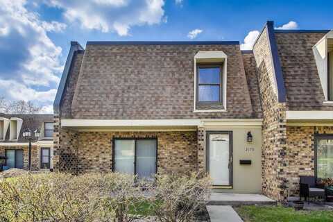 2170 Country Club Drive, Woodridge, IL 60517