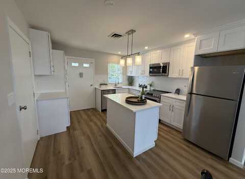 315d Coventry Court, Lakewood, NJ 08701