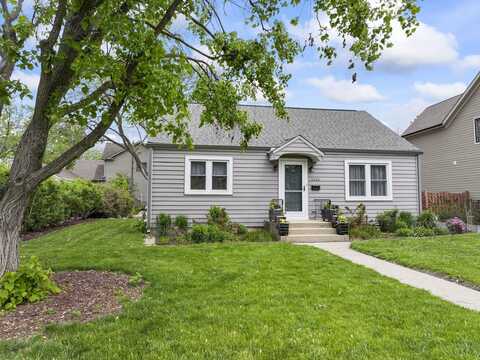 1136 Hazel Avenue, Deerfield, IL 60015