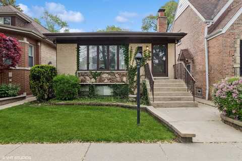 5729 N KERBS Avenue, Chicago, IL 60646