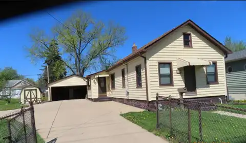 208 N Farnsworth Avenue, Aurora, IL 60505