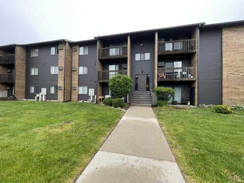 633 VIRGINIA Road, Crystal Lake, IL 60014