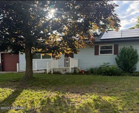 9 Green Ridge Drive, Toms River, NJ 08757
