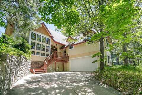 1078 Sandalwood Dr, Lake Arrowhead, CA 02352