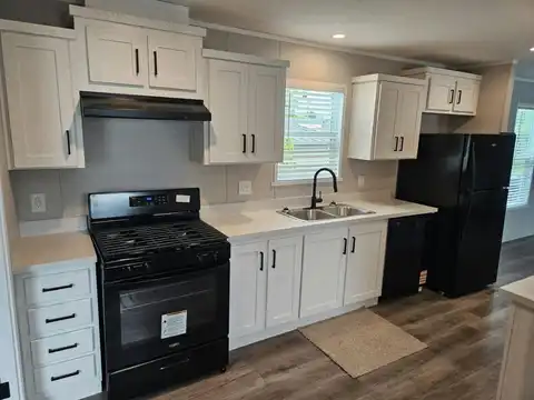 26110 Gary St #76, Taylor, MI 48180