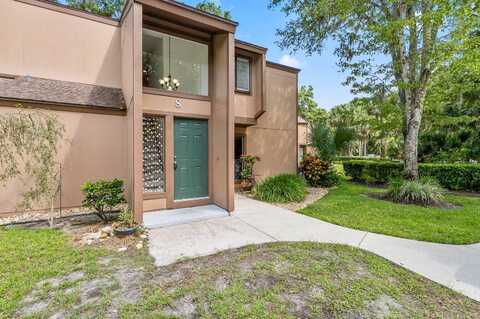 8 Oakmont Ct, Palm Coast, FL 32137