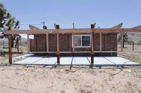 26371 Nalatapa Road, Apple Valley, CA 92307