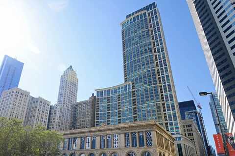 130 N Garland Court, Chicago, IL 60602