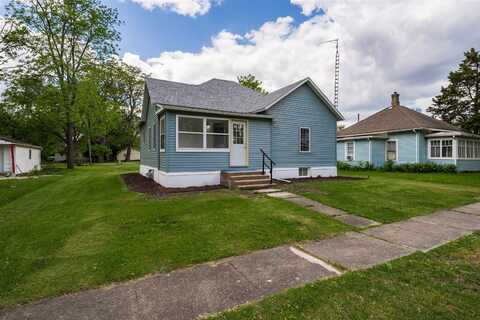 303 S Main Street, Flanagan, IL 61740