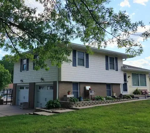 5202 W Mahark Lane, Peoria, IL 61607