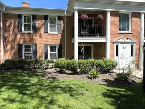 550 Shorely Drive, Barrington, IL 60010