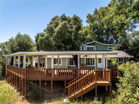 5525 Whispering Pines Lane, Paso Robles, CA 93446