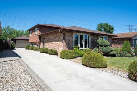5922 W 75th Place, Burbank, IL 60459