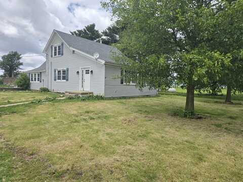 1350 N 2950 East Road, Le Roy, IL 61752