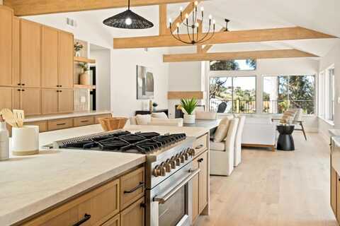 417 Santa Victoria, Solana Beach, CA 92075