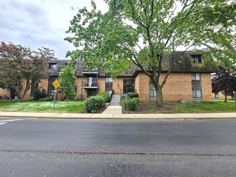 2 Oak Creek Drive, Buffalo Grove, IL 60089