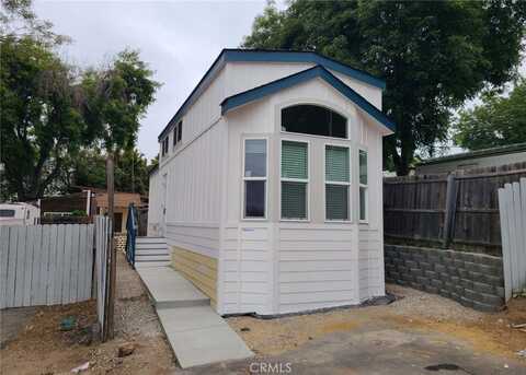 1045 E Vista Way, Vista, CA 92084