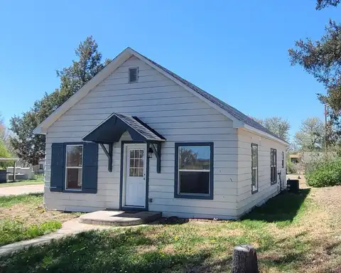 406 N County Road, Broadwater, NE 69125