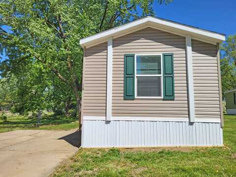 2404 N 8th St, Red Oak, IA 51566