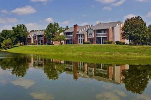 6095 Knollwood Road, Willowbrook, IL 60527