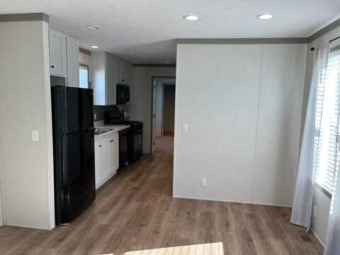 10682 Hawthorn Rd, Plymouth, IN 46563