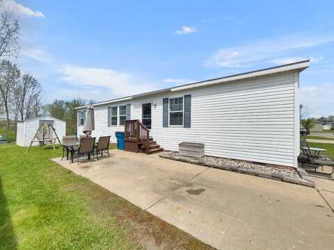 6347 Kingsway Dr., Fenton, MI 48430
