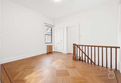 36-13 10th Street, Queens, NY 11106