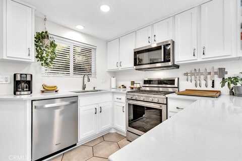 15 Rosewood, Aliso Viejo, CA 92656