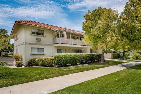 959 Calle Aragon, Laguna Woods, CA 92637