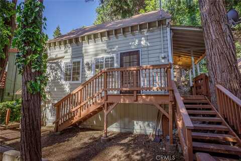 799 Fern Drive, Crestline, CA 92325