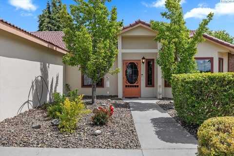 2704 Timberline Dr, West Richland, WA 99353