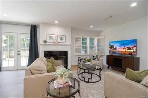5840 White Oak Avenue, Encino, CA 91316