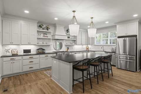 104 Bishop Bend Drive, Huntsville, AL 35806