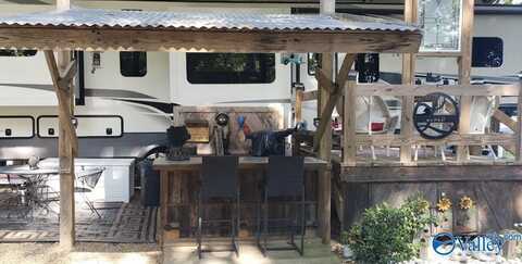 22 County Road 1042, Centre, AL 35960