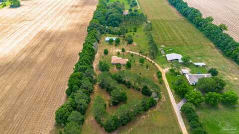 8206 Chumuckla Hwy, Pace, FL 32571