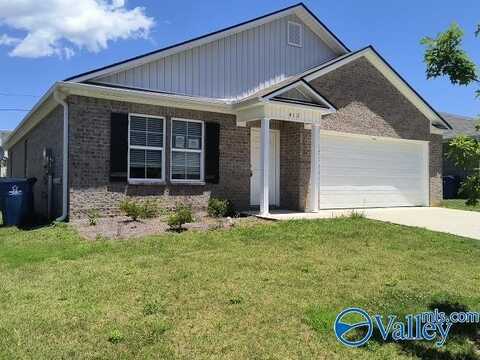 412 Kensington Lane, Rainbow City, AL 35906