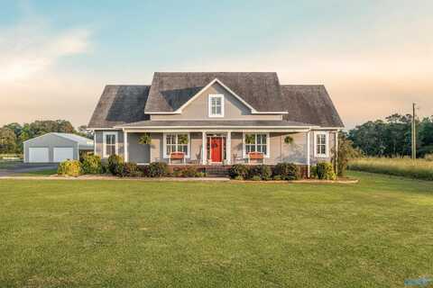 623 County Road 415, Crossville, AL 35962