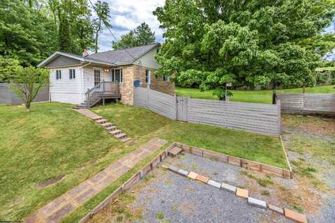 448 Pleasant Hill Avenue, Morgantown, WV 26505