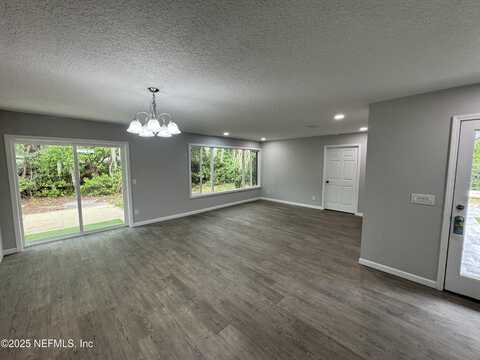 8151 LADOGA Avenue, Jacksonville, FL 32217