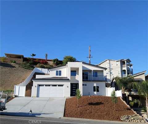 29180 Vacation Drive, Canyon Lake, CA 92587