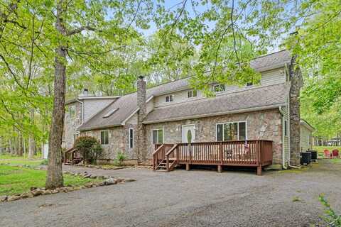 358 Towamensing Trail, Albrightsville, PA 18210