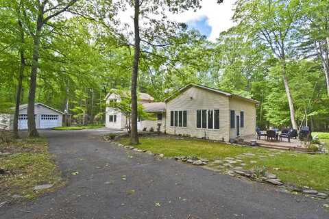 27 Chariton Drive, East Stroudsburg, PA 18301