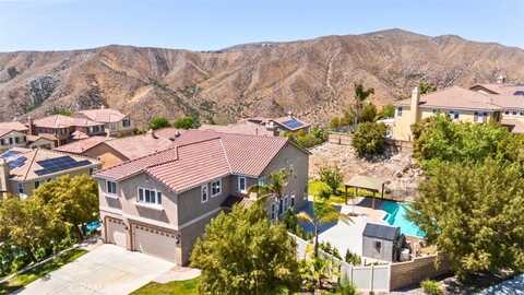 17195 Summit Hills Drive, Canyon Country, CA 91387