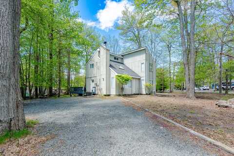 7572 Eagle Rock Drive, Tobyhanna, PA 18466