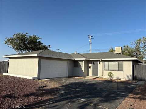 38810 Foxholm Drive, Palmdale, CA 93551