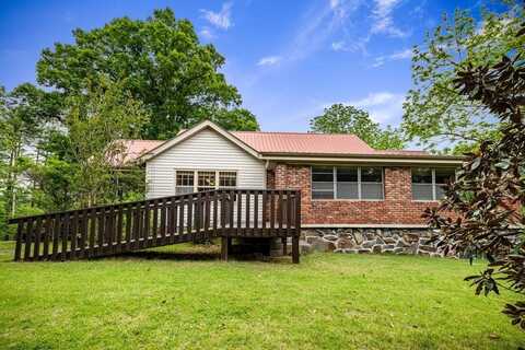 16 Hollow Springs Road, Blue Ridge, GA 30513