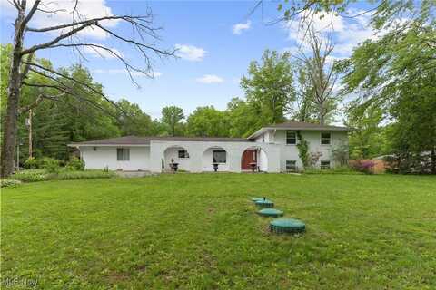 17801 Ellsworth Road, Lake Milton, OH 44429